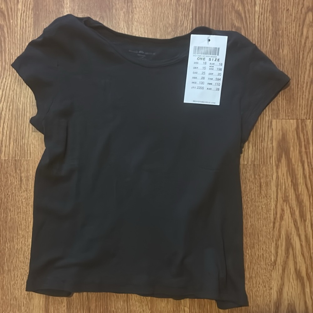 Hailie Basic Top Brandy Melville